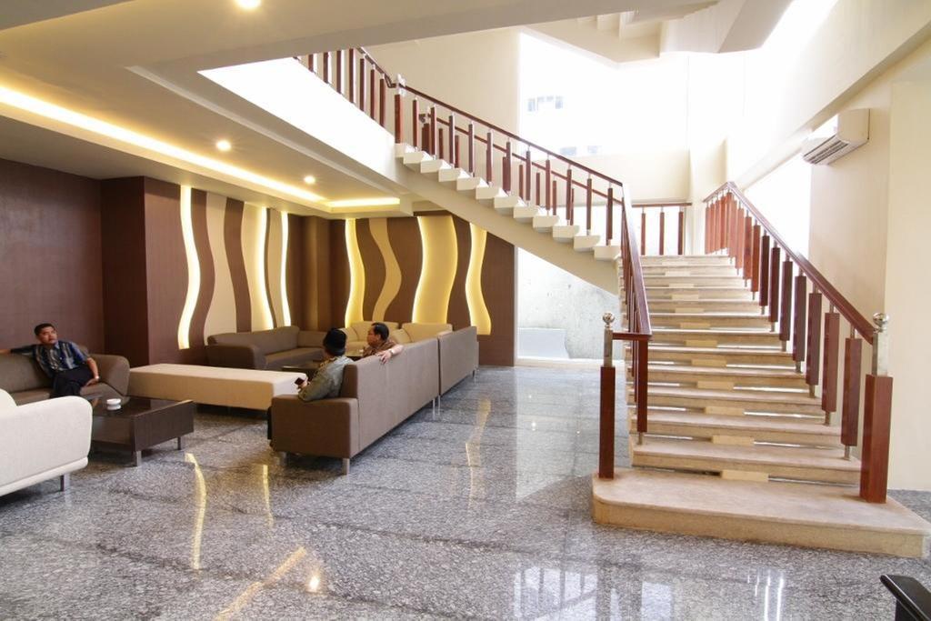 Grand Asia Hotel Макасар Экстерьер фото